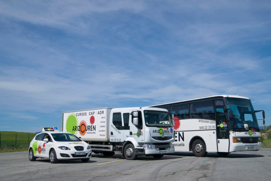 Flota de vehículos de Autoescuela Arizcuren