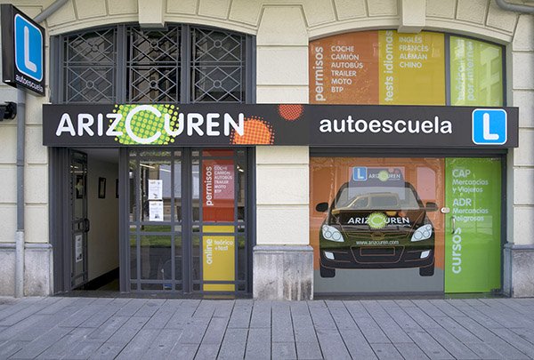Centro de Autoescuela Arizcuren en la Avenida de Roncesvalles